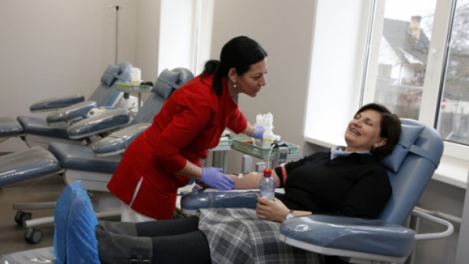 Veselības ministres Ilzes Viņķeles vizīte Valsts asinsdonoru centrā