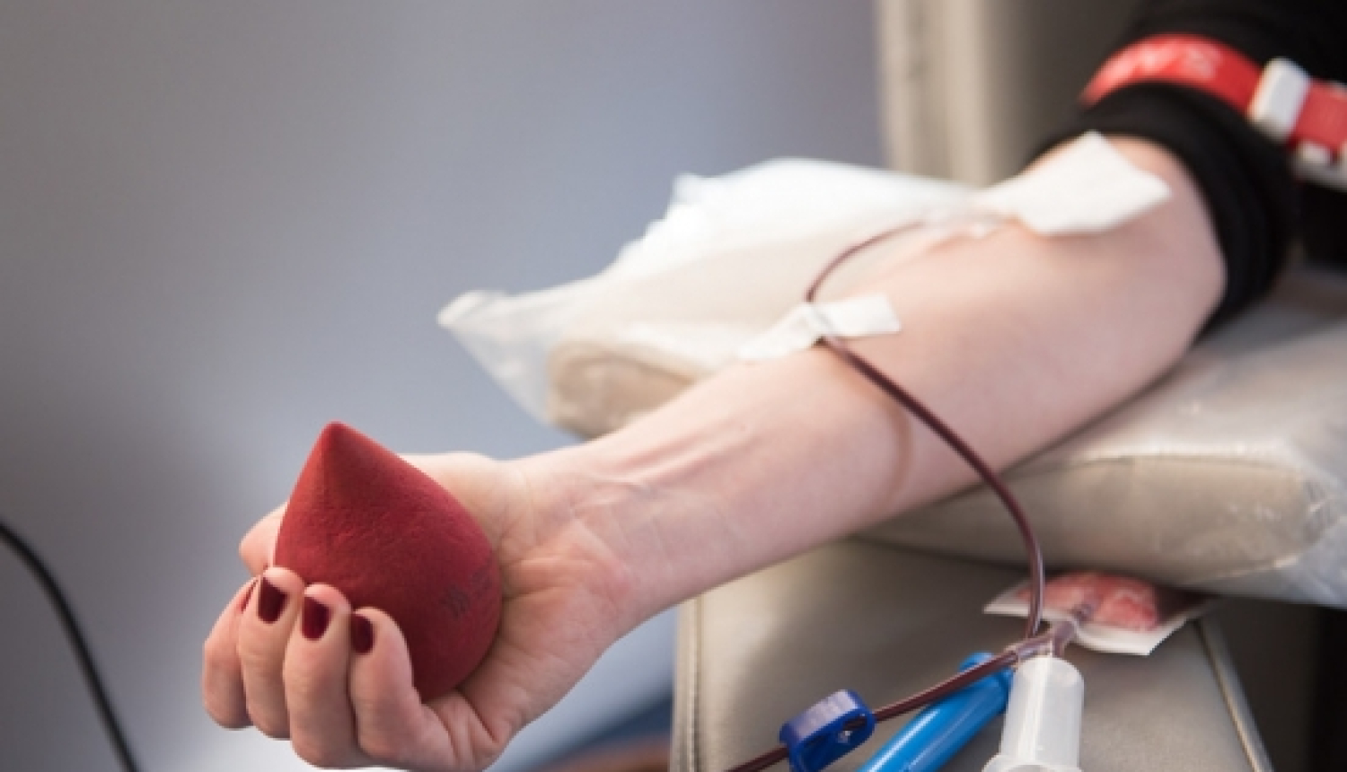 VADC turpmāk donoriem noteiks antivielas pret COVID-19 infekcijas izraisītāju