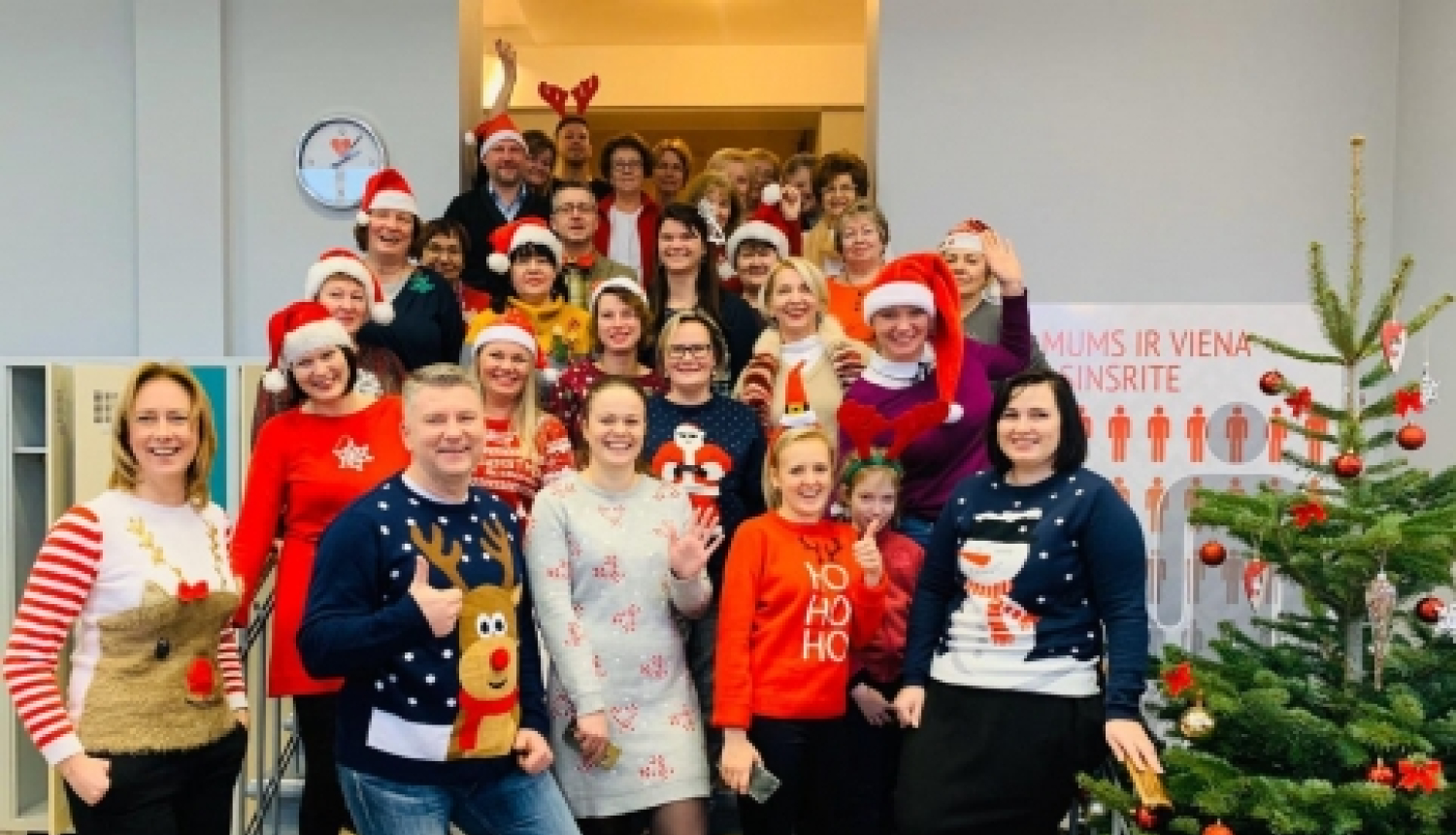 VADC kolektīvs vēl gaišus un mierpilnus svētkus